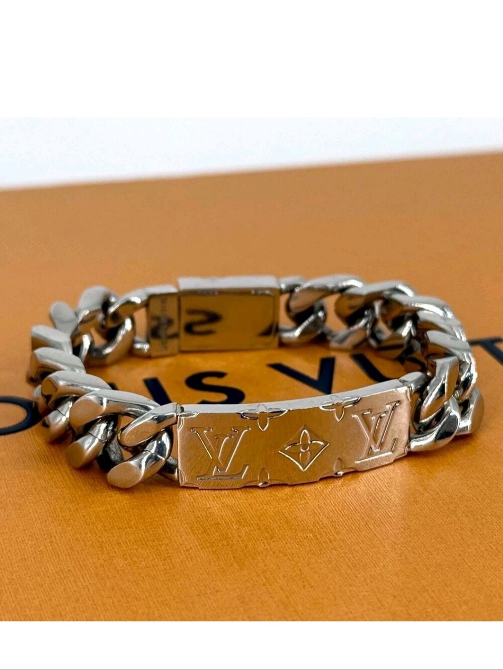 Louis Vuitton Braclet